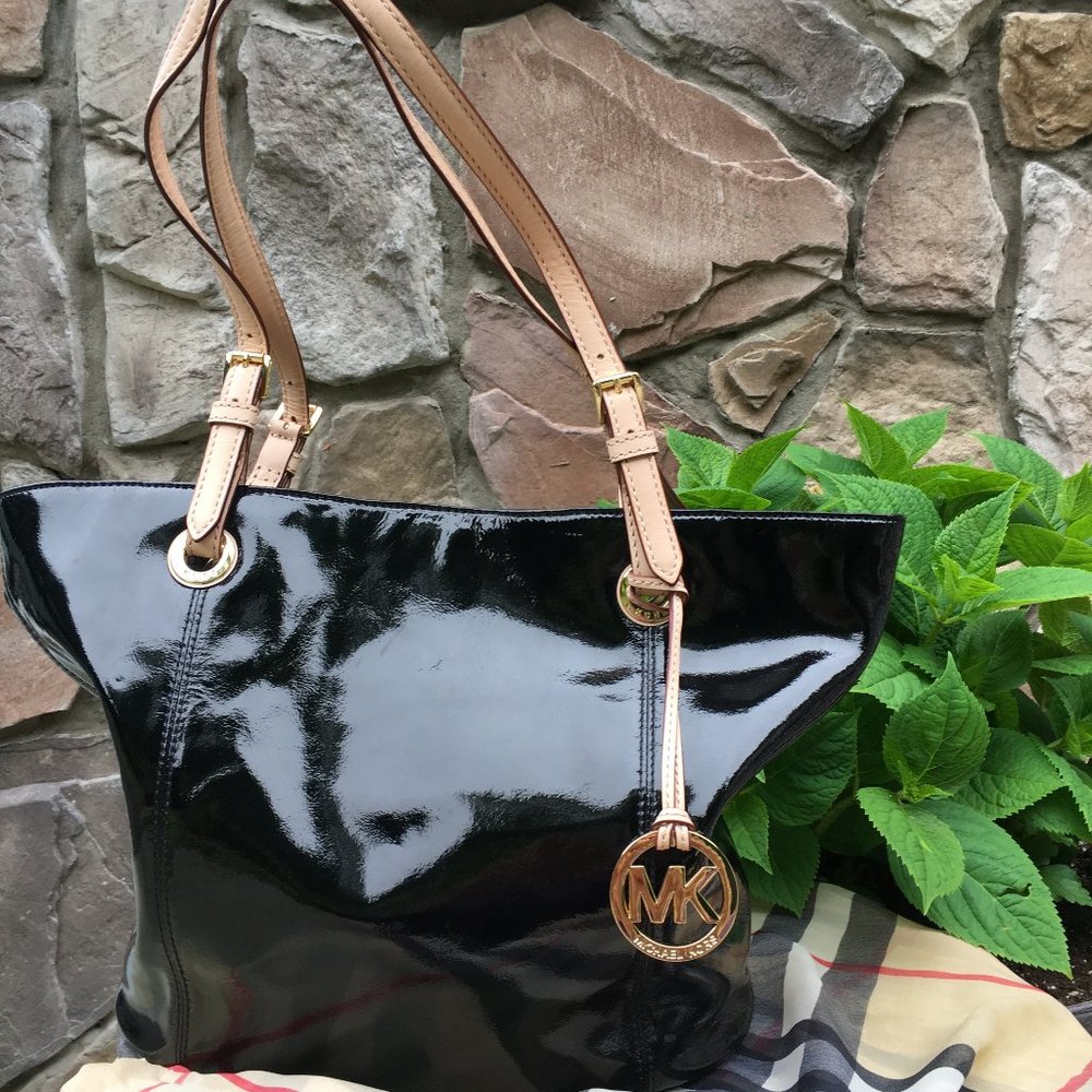 Michael Kors Black Leather Large Bucket Tote